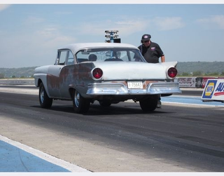 Illustration for article titled Vintage Drag Racing at Mid-America Motorplex